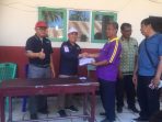Siswa Korban Banjir Dapat Bantuan Seragam Sekolah