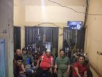 Kapolres Parimo Jalin Silaturahmi dengan Tahanan Lewat Nobar