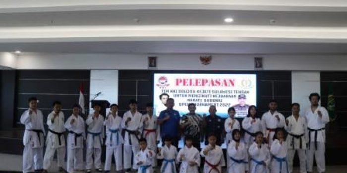 Ikuti Kejuaraan Karate, Kajati Agus Salim Lepas Tim Doujou KKI Kejati Sulteng