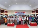 Wagub Ma’mun Amir Serahkan 500 Sertifikat Tanah Gratis