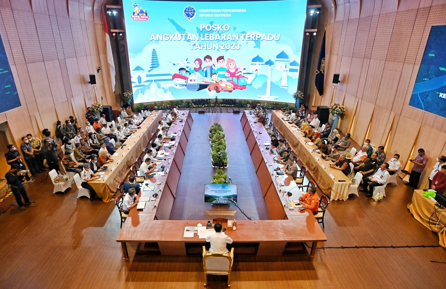 Menhub Buka Posko Angkutan Lebaran 2023