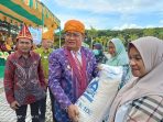 411,4 Ton Beras Dibagikan Kepada Masyarakat Parimo