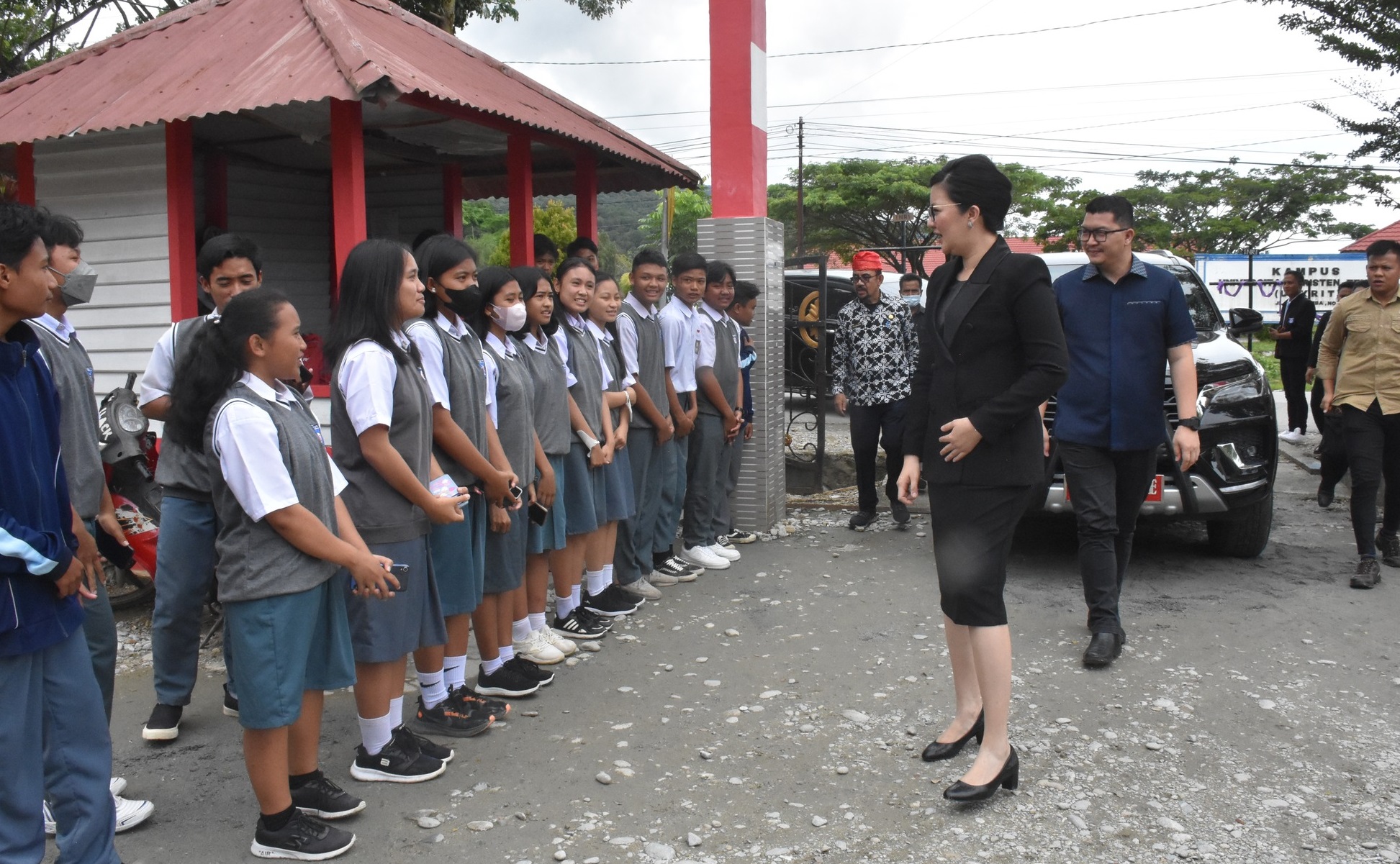 Bupati Poso Berikan Motivasi Siswa SMA GKST I Tentena