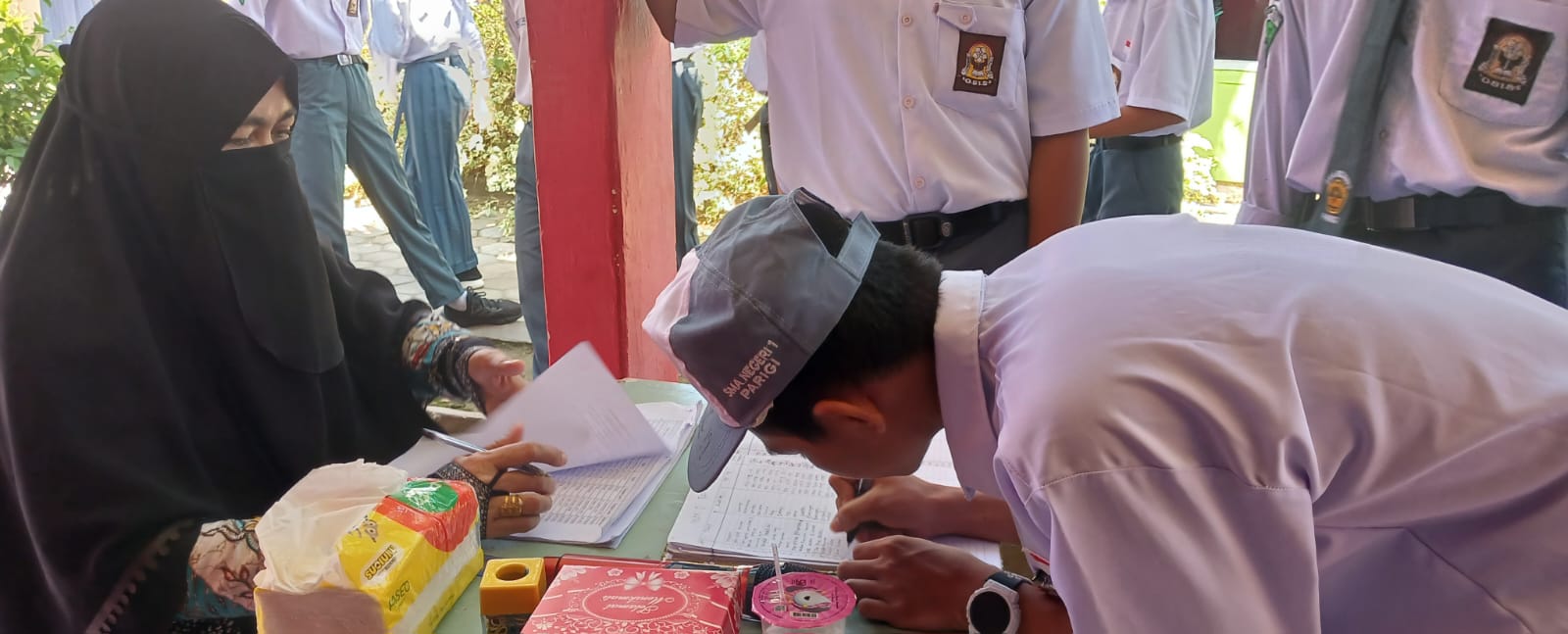 Antisipasi Narkoba, Pelajar SMA Negeri 1 Parigi Menjalani Tes Urine