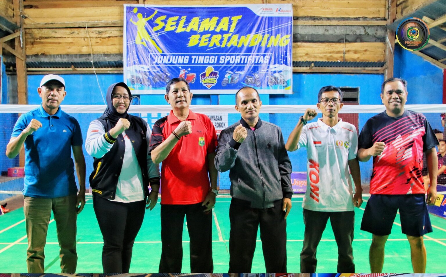 Plt Kadisporapar Buka Kejuaraan Bulutangkis Amar Durian Montong