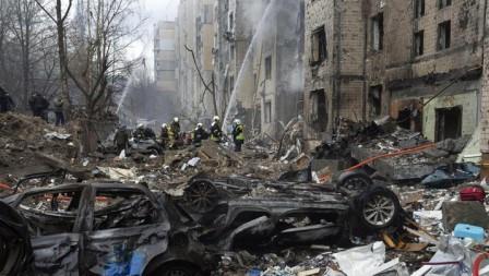 Rusia Hujani Kyiv dengan Rudal