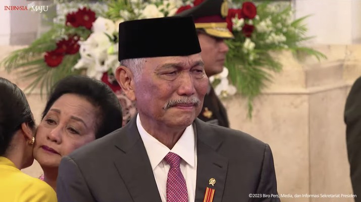 Luhut Tegaskan Dukung Pasangan Prabowo Gibran