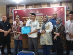 KPU Parimo Serahkan Hasil Audit Dana Kampanye Kepada Parpol Peserta Pemilu 2024