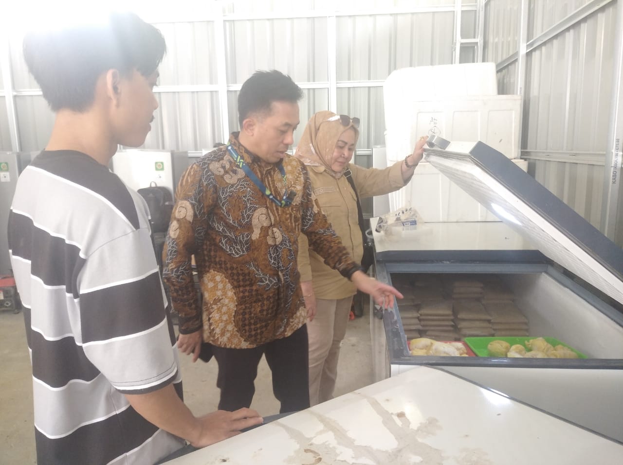 Kemenkop UKM Kunjungi UMKM yang Terdampak Banjir di Parimo