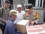 Kapolda Sulteng Berbagi Kasih dengan Warga dan Warakawuri Jelang Hari Bhayangkara