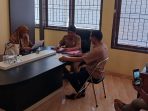 Warga Desa Sigenti, Parimo Datangi Kantor Inspektorat