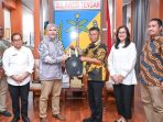 Konjen AS Temui Gubernur Sulteng Bahas Sejumlah Peluang Kerja Sama