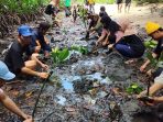 FKPAPT Parimo Tanam 1.000 Bibit Mangrove di Desa Mertasari