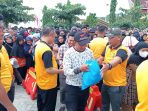 Kapolda Sulteng Bagikan 2.300 Paket Sembako kepada Warga Usai Buka Turnamen Domino