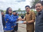 Pemda Parimo Perpanjang Masa Kerja PPPK, Serahkan 1.187 SK Pegawai Baru