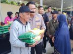 Polres Parimo Salurkan 15 Ton Beras dalam Gerakan Pangan Murah Polri