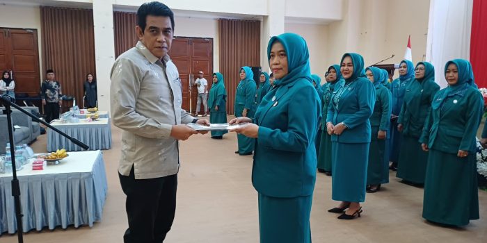 Bupati Parimo Kukuhkan Ketua TP-PKK dan Tim Pembina Posyandu