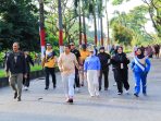 Warga Padati CFD, UMKM Parimo Ikut Merasakan Dampaknya