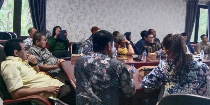 Pemda Parimo Bahas Penyesuaian Revisi RT/RW dan Dokumen Lingkungan Hidup