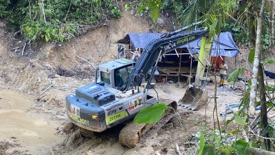 Polres Parimo Gerebek Tambang Emas Ilegal di Kasimbar, Excavator Diamankan